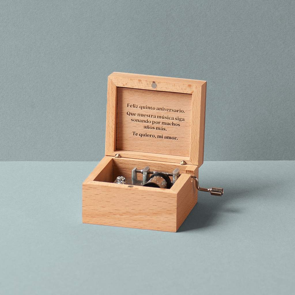 Caja musical de madera de haya Edelweiss